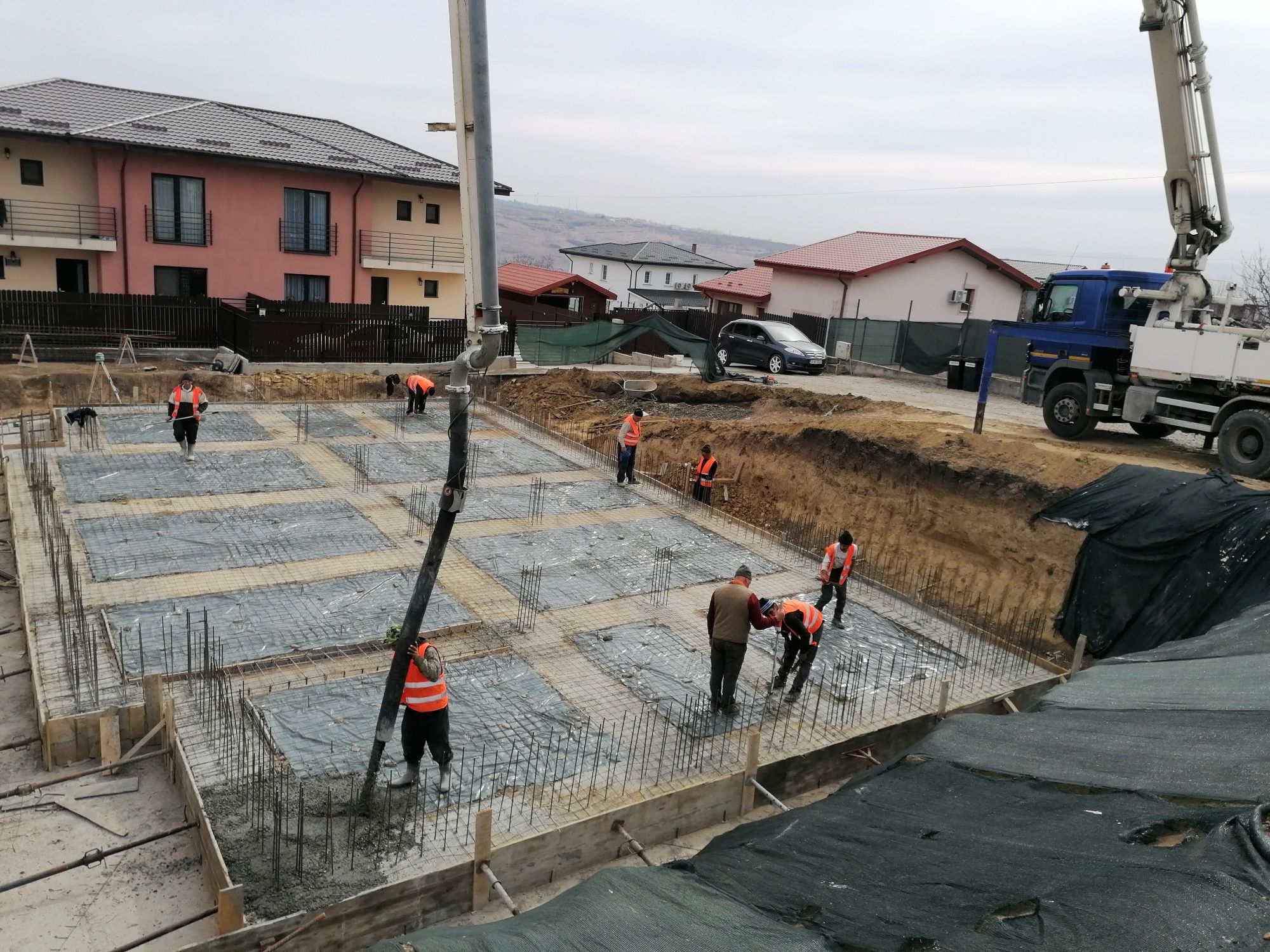 Echipa de meseriași în domeniul construcțiilor