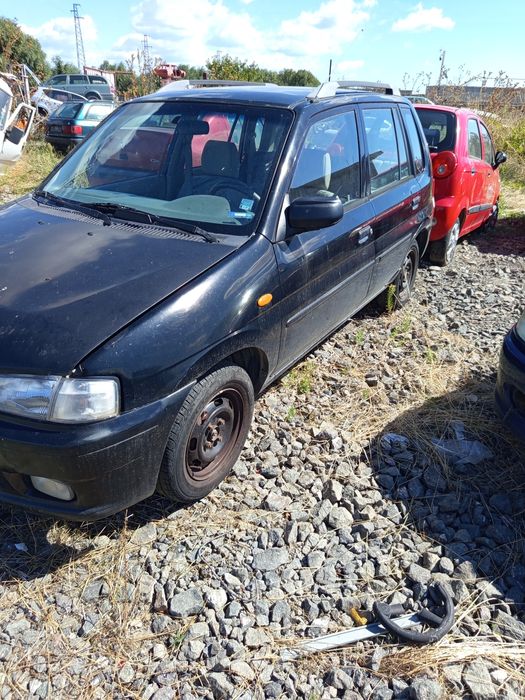 Мазда Демио бензин