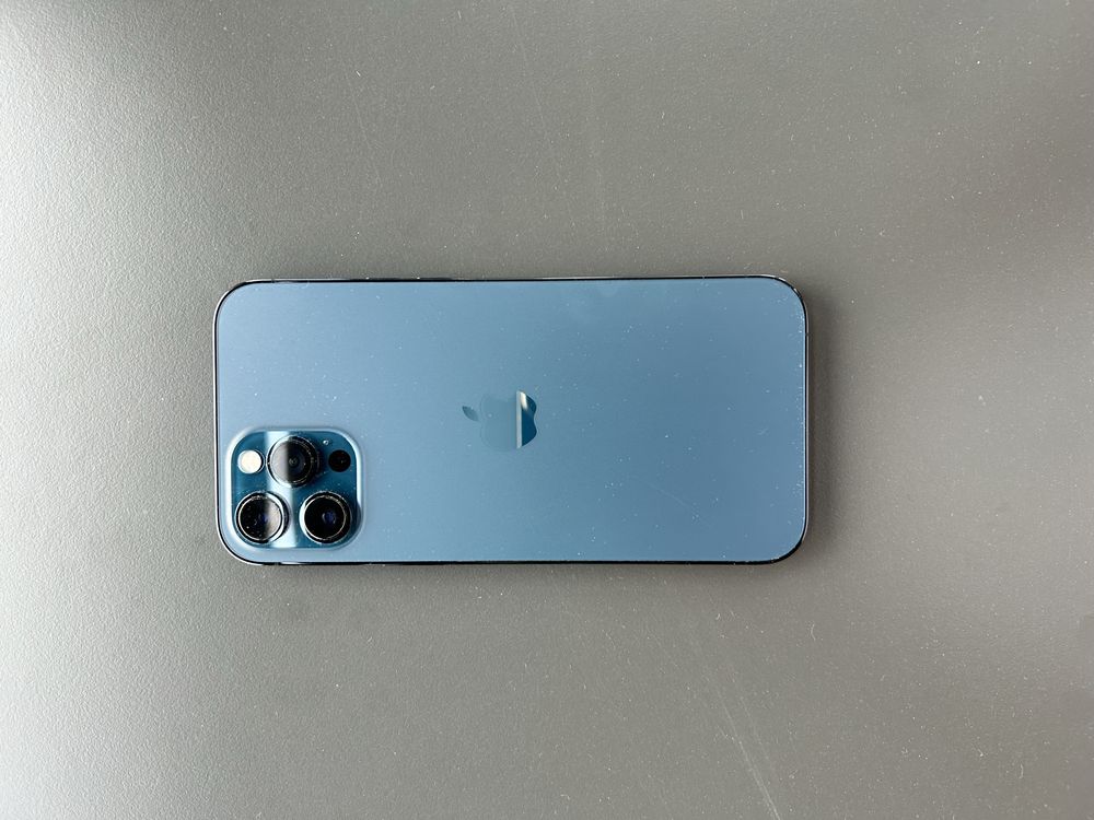 Продам Iphone 12 pro max