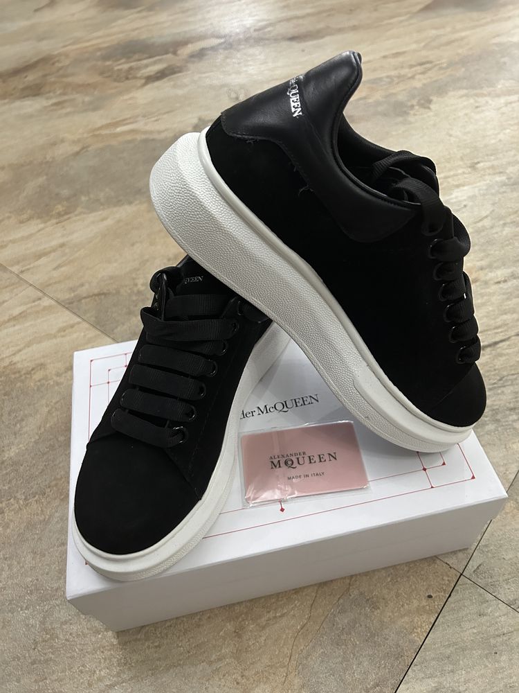 Adidasi Sneakers catifea & piele Alexander McQueen black premium