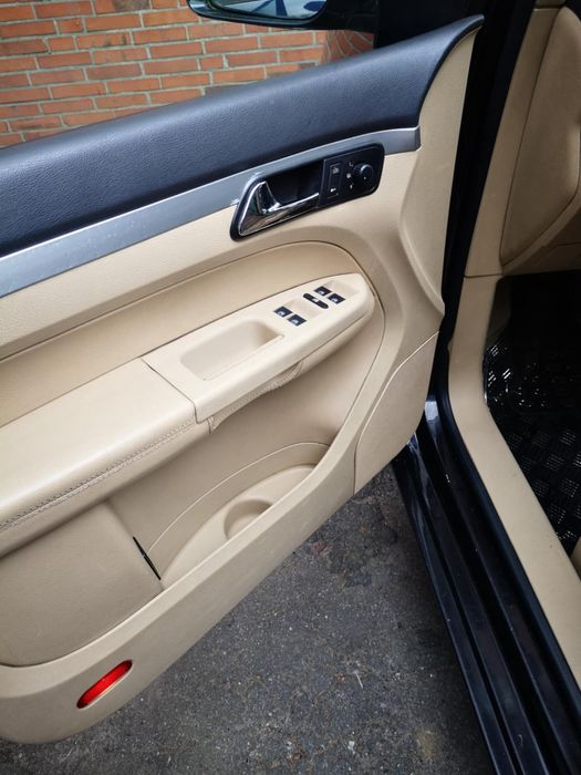 VW Touran 2.0 TDI – 2004 г