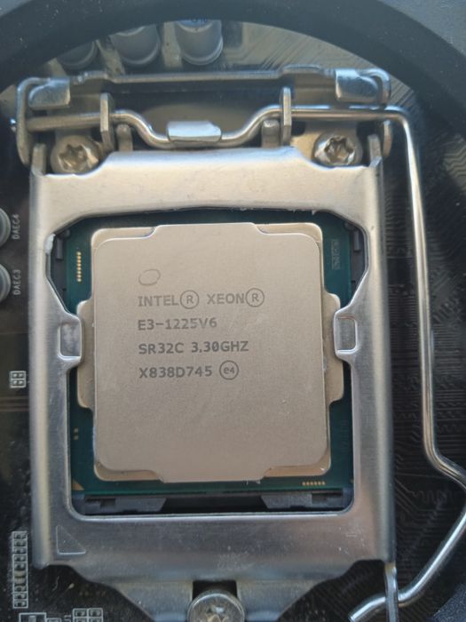 Intel i5 7500+материнка gigabyte h110+кулер deepcool