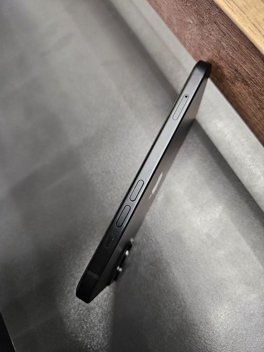 Мобилен апарат Iphone 15 128gb