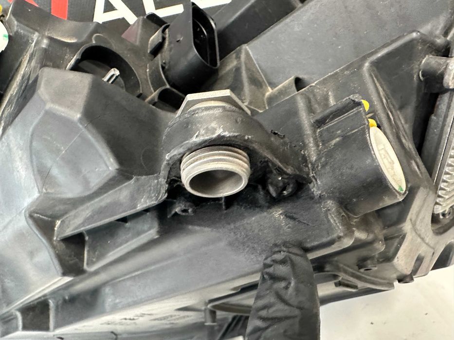 Фар фарове десен LED Skoda Kamiq лед far farove Шкода Камик