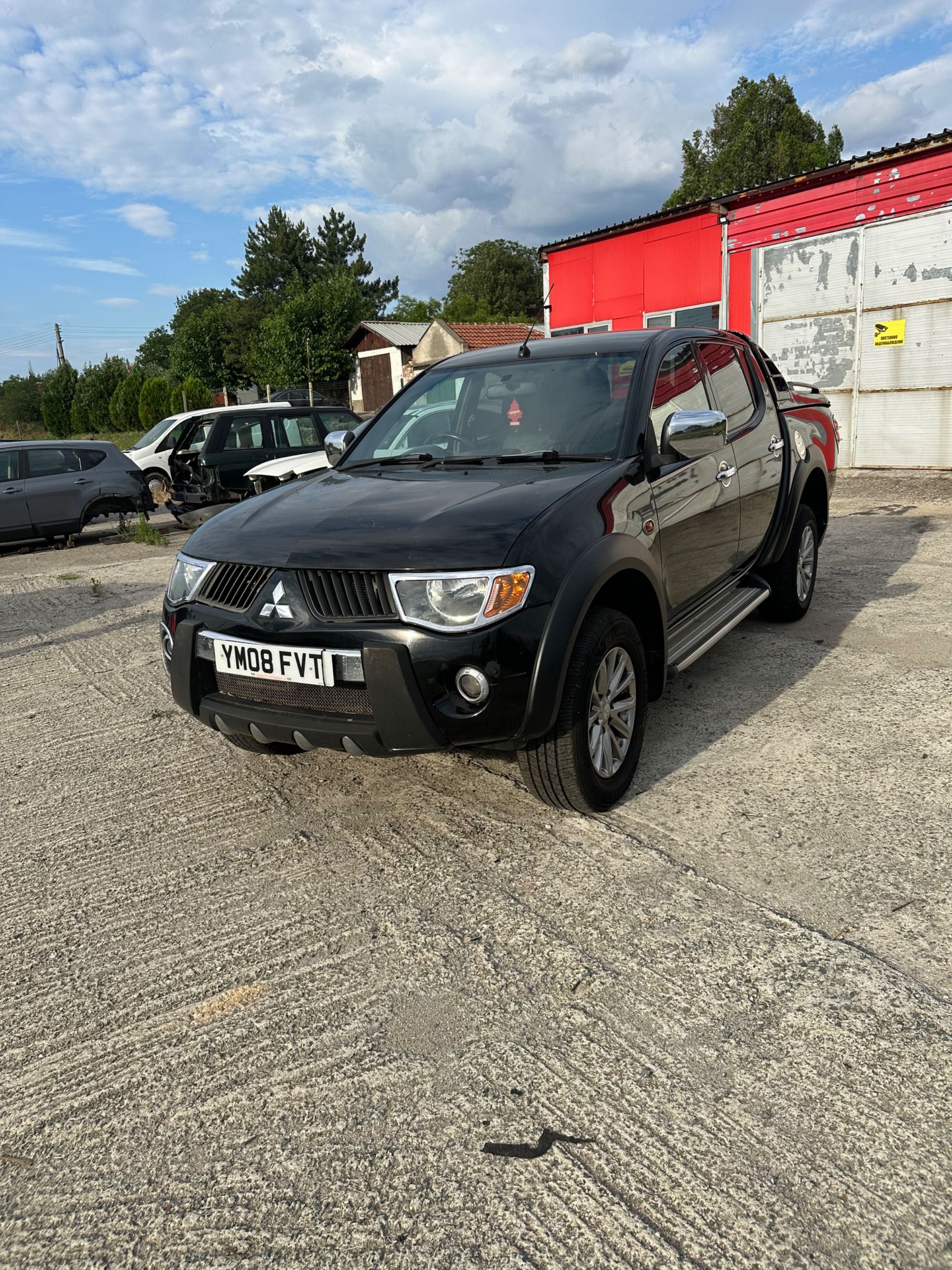 Mitsubishi L200/митсубиши L200на части