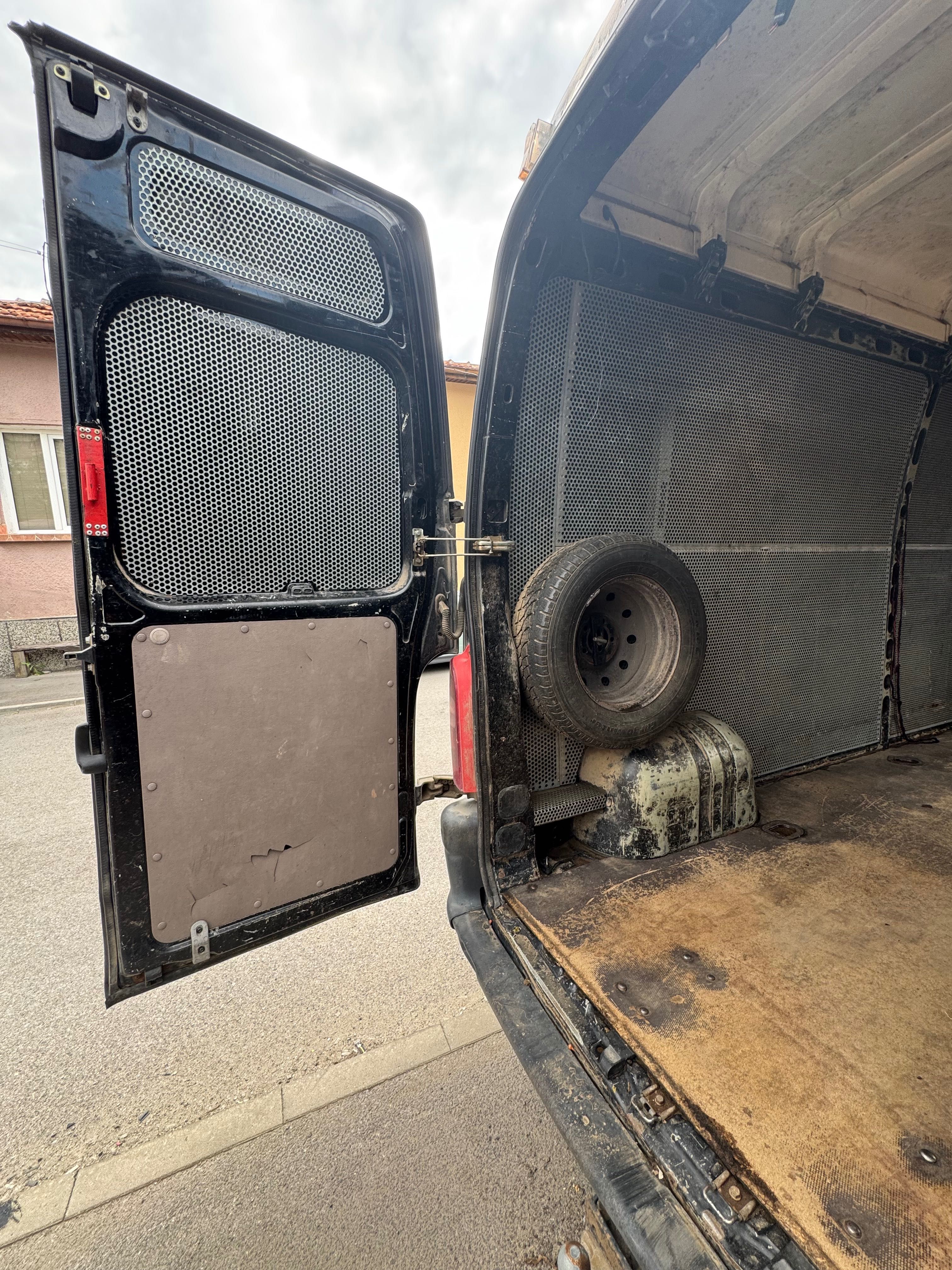 Бус Opel Movano 2.8
