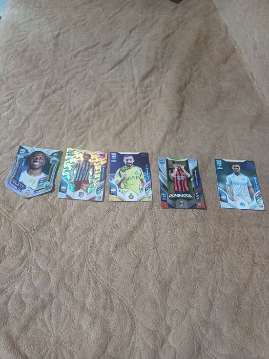 Carduri merge pentru jocuri e și de colecție