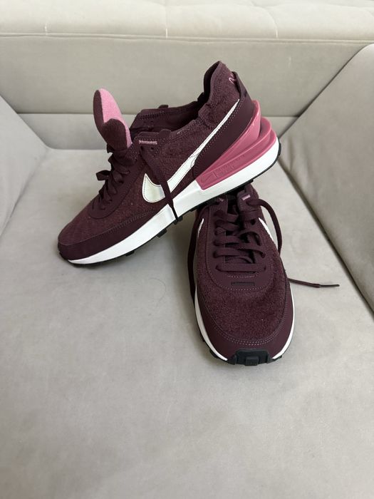 Adidasi Nike noi autentici