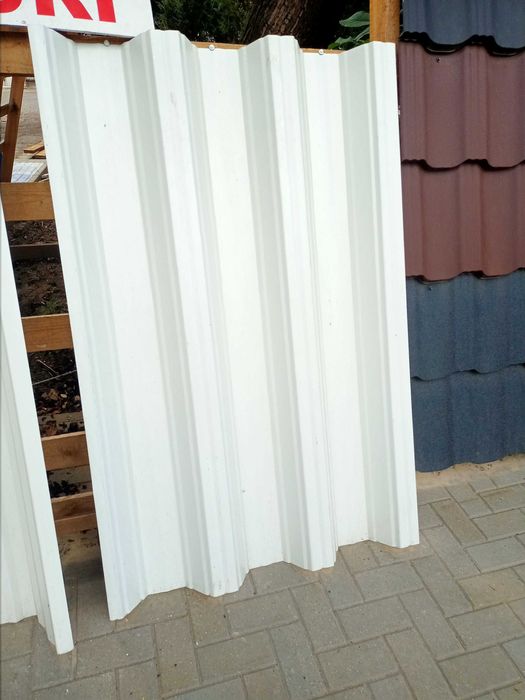 Tabla cutata vopsita cuta mare H153 RAL9002 0,88. Pe comanda la lungim