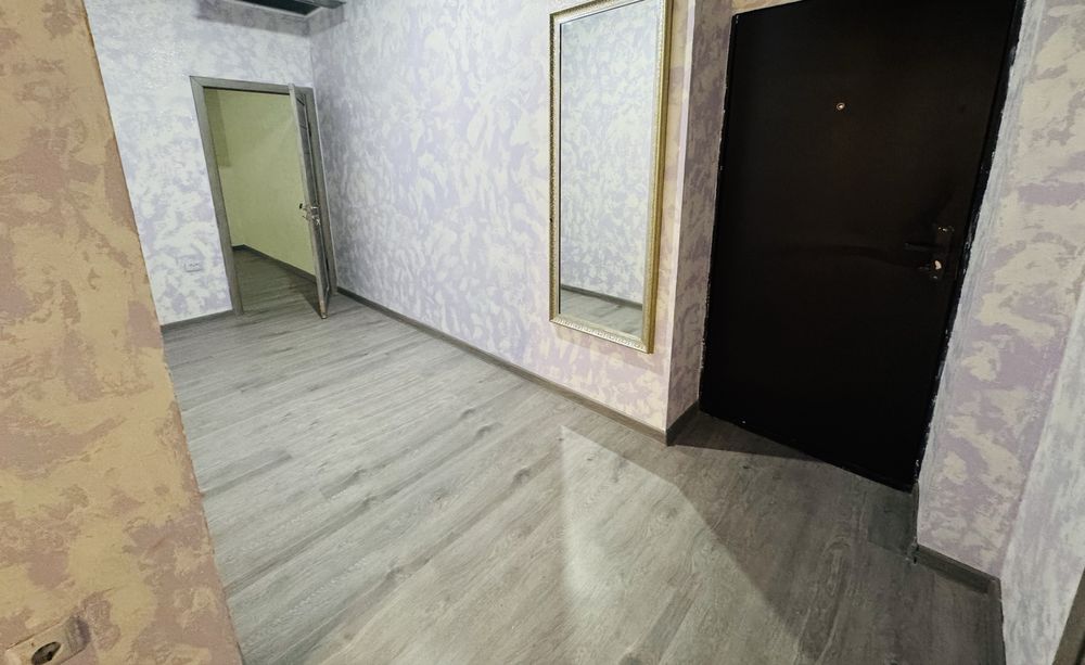 Продам срочно коммерческие помещение 62 м2