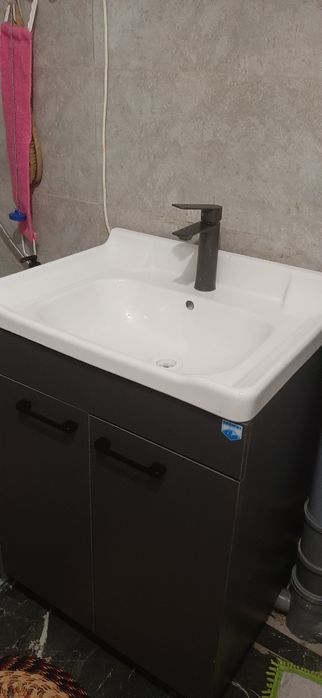 Продам тумбу для ванной комнаты в комплекте