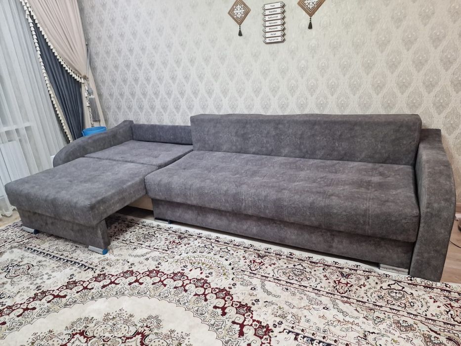 Диван 3,3 метра, в отличном состоянии, торг!