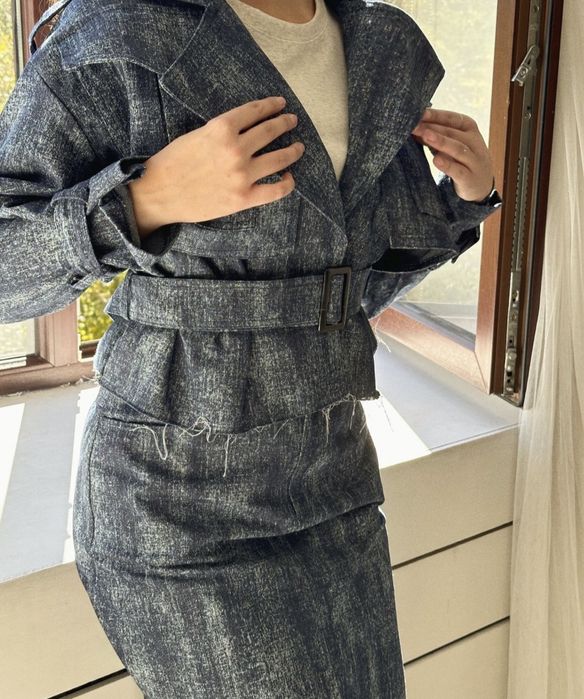 Продам костюм