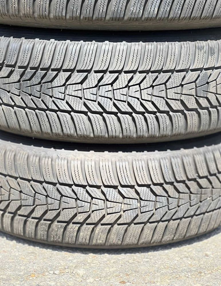 Зимни гуми 215 60 17 Hankook DOT 23
