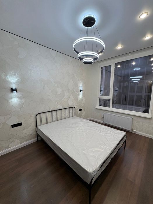 Сдам  новую 2-комнатную студию!