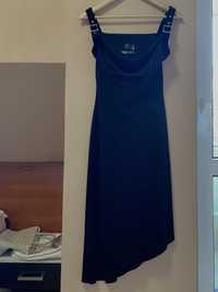Асиметрична рокля на BSB fashion