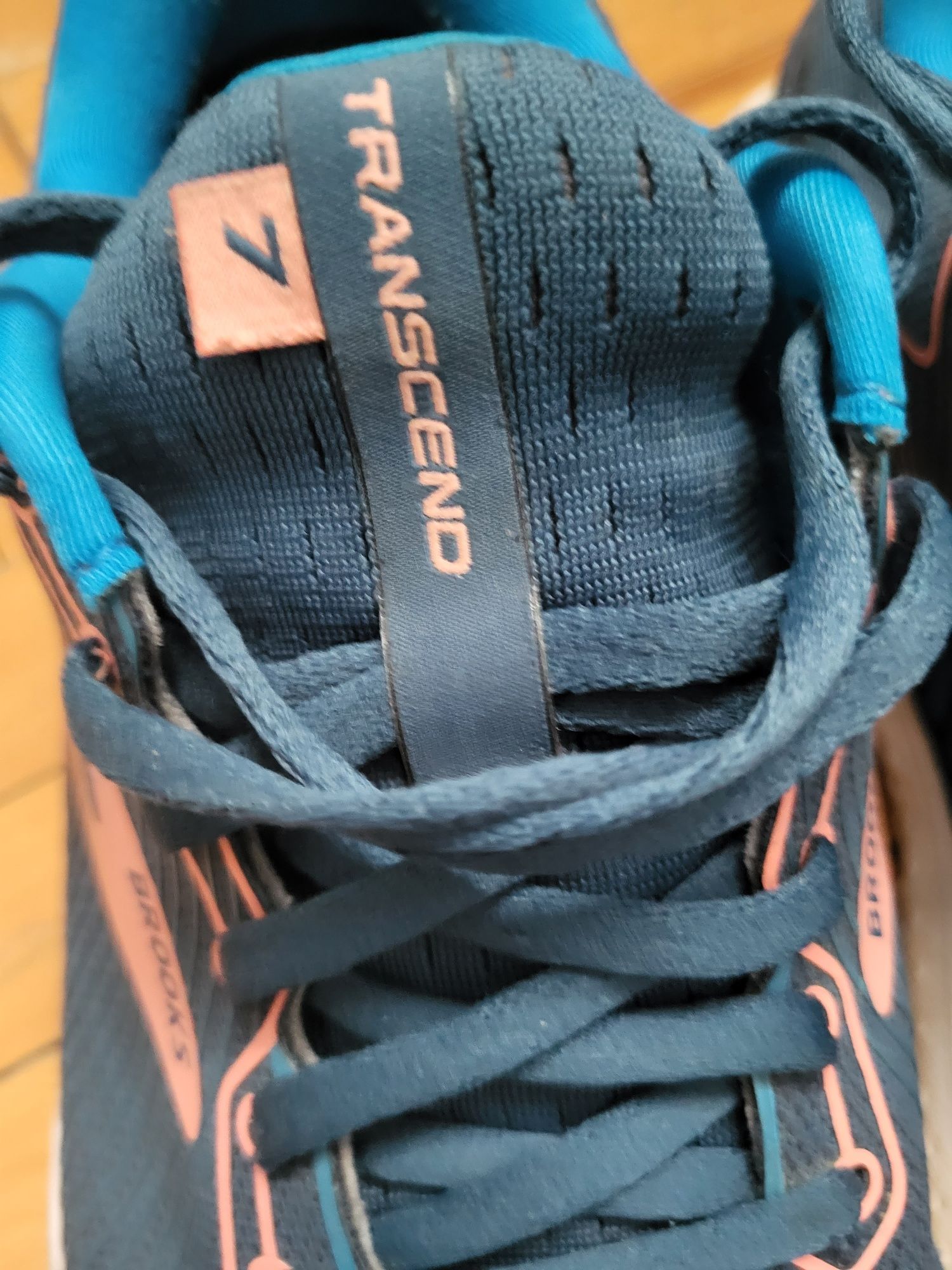 Brooks Transcend 39 25 cm