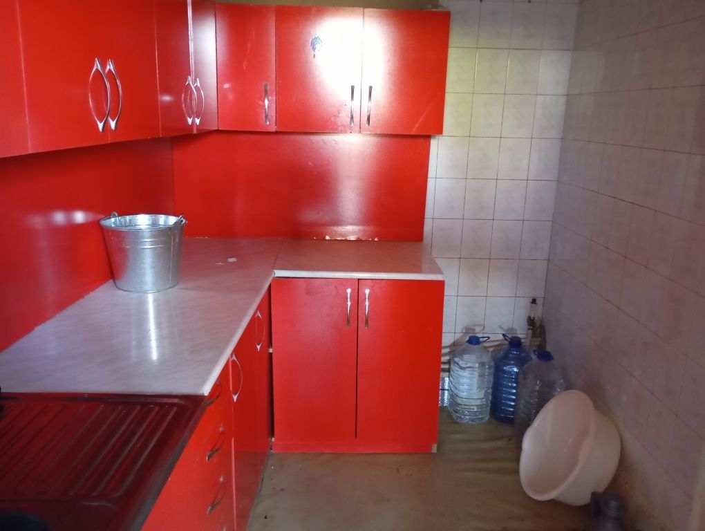 Barcha qulayliklarga ega 2 xonali 4 xona qilingan uy sotiladi