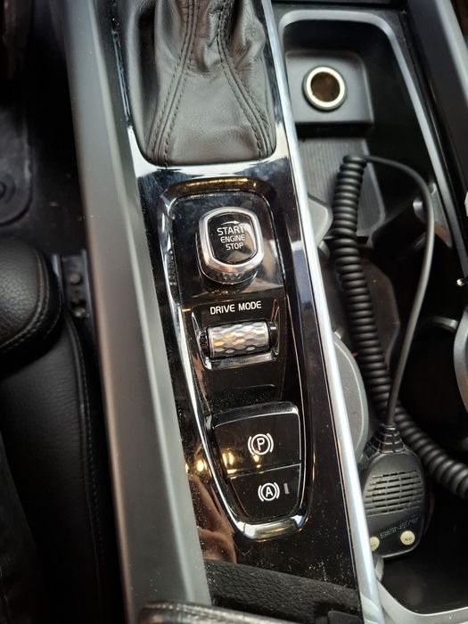 Vând Volvo V60 2019