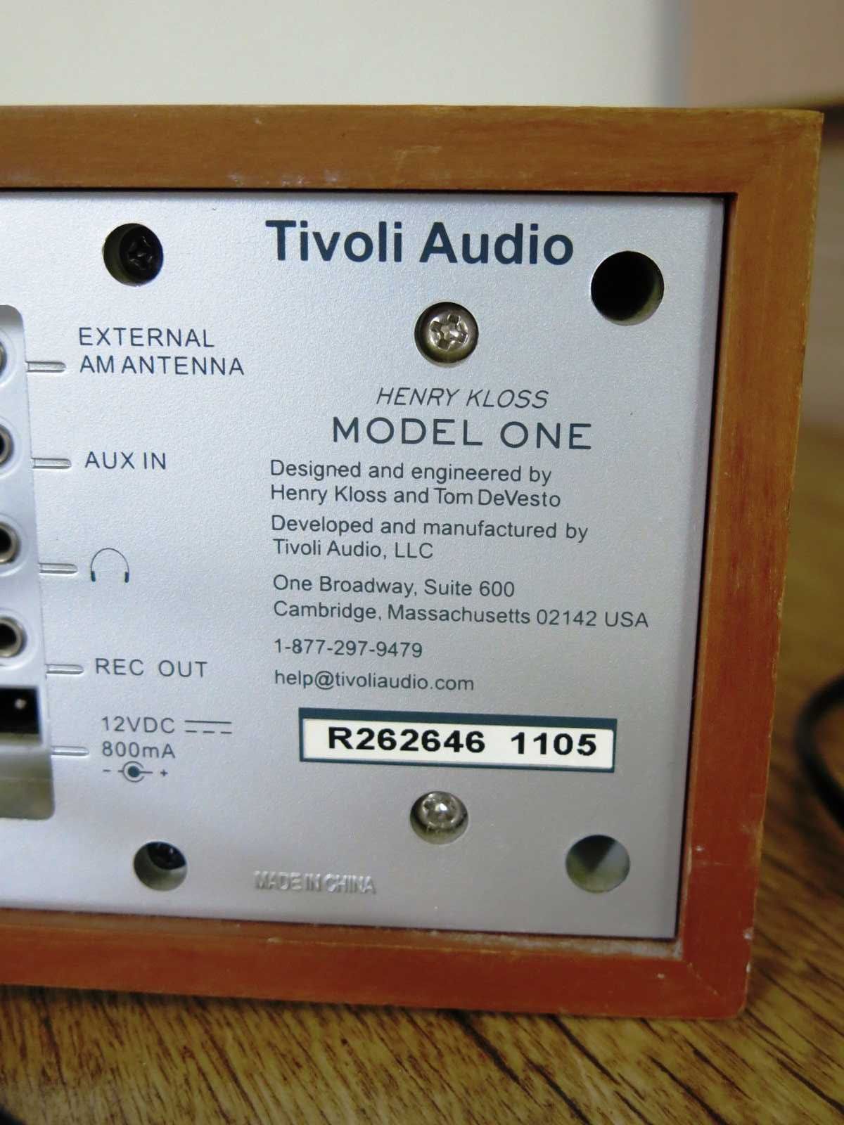 Радио Tivoli Henry Kloss Model One