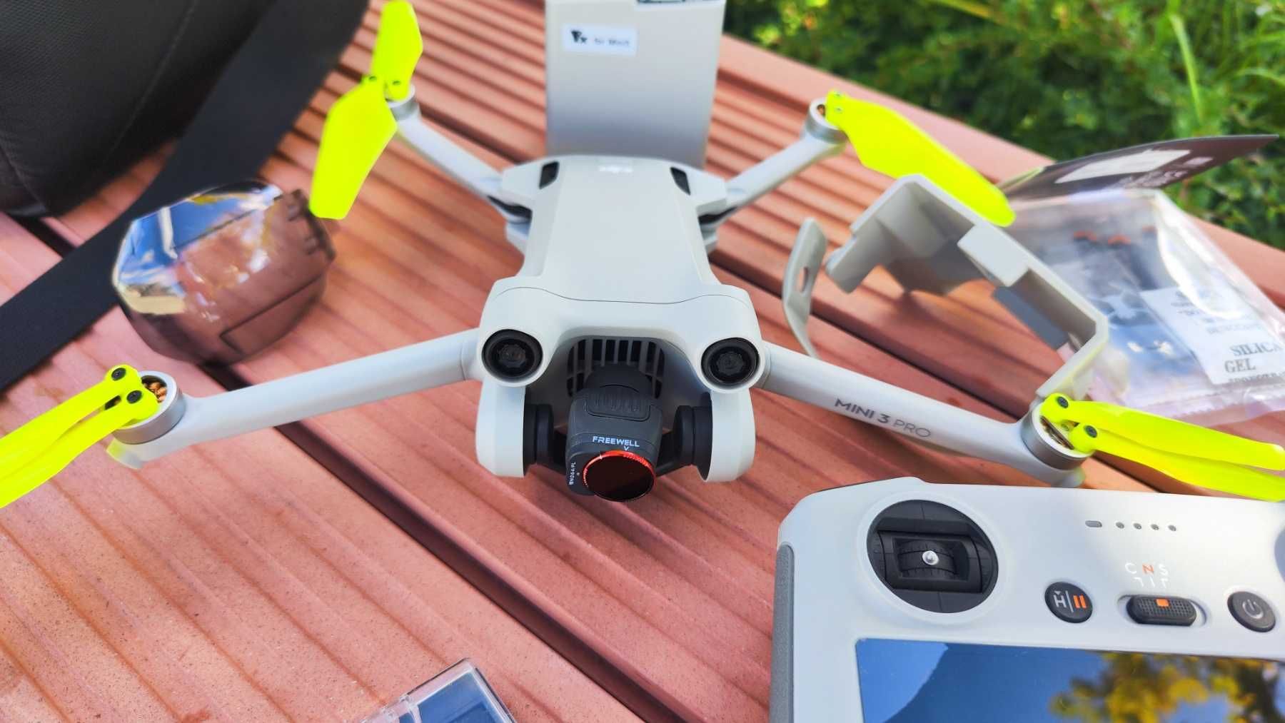 Продавам дрон DJI Mini 3 pro с аксесоари