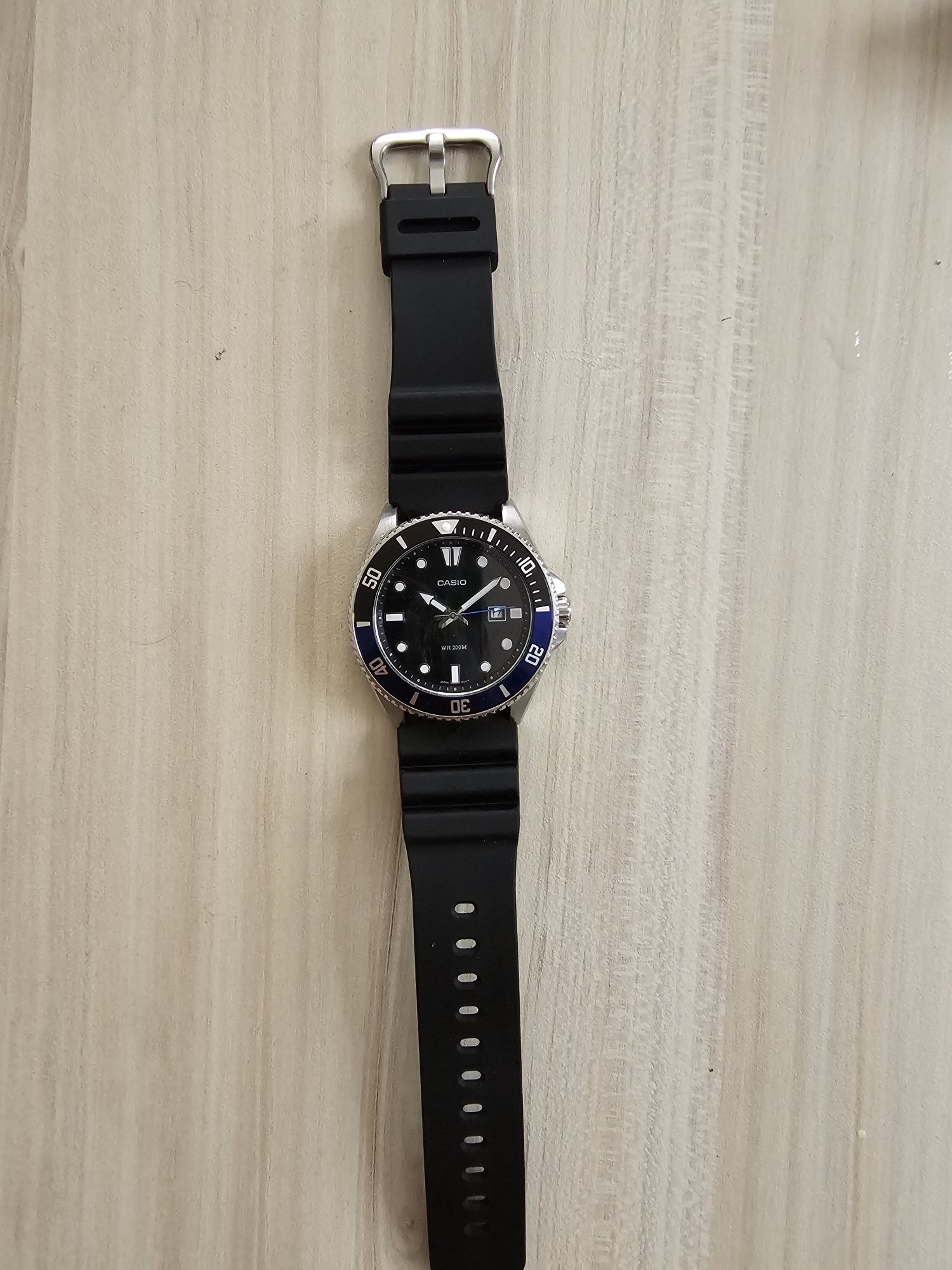 Diver часовник Casio MDV-107-1A2VEF