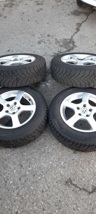 Vand jante cu cauciucuri de iarna pentru vw