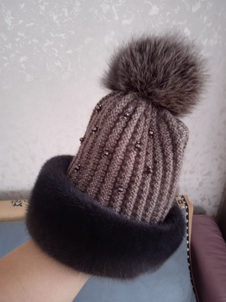 Продам зимнюю шапку