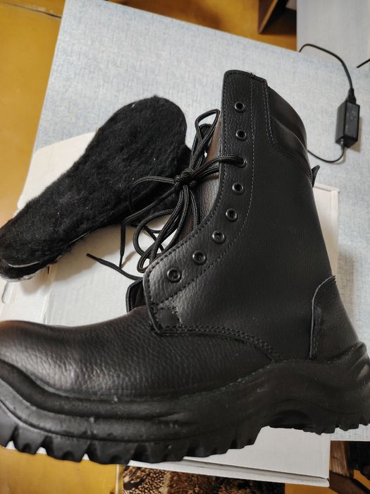 Продам берцы зимний кожаные, натуральный мех. Размер 42