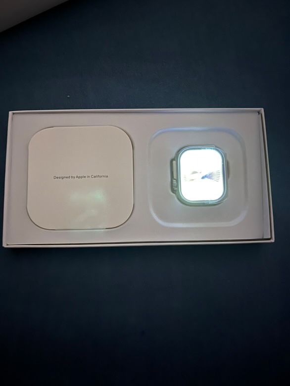 Apple watch чисто нов!