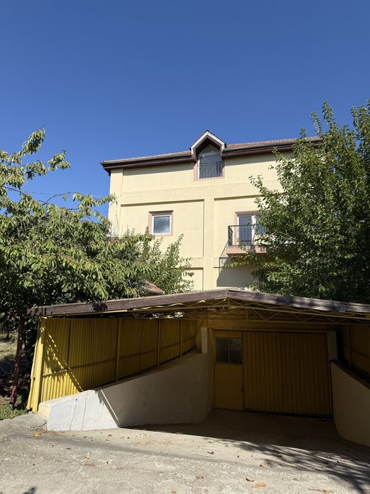 Casa de vanzare !