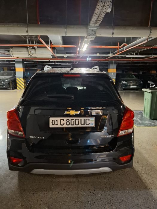 Tracker 1 46.000km qora