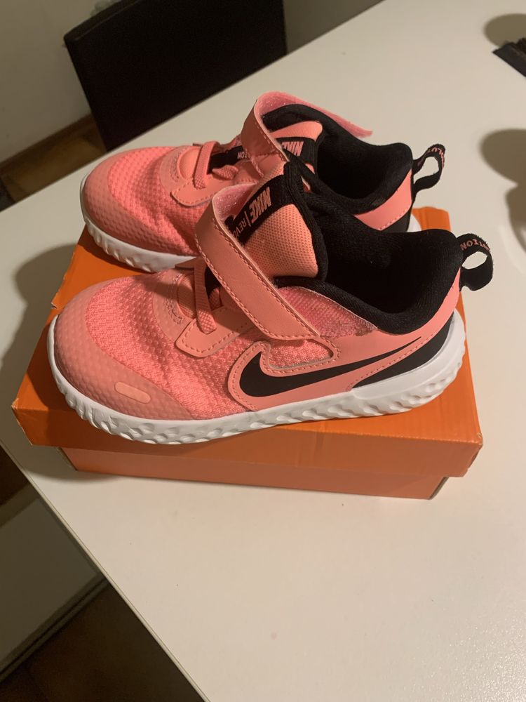 Детски маратонки NIKE