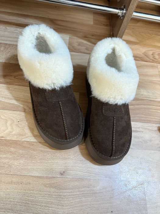 Продам угги новые