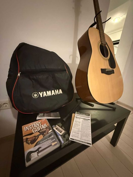 Chitara Yamaha F310 + Suport + Husa (Noua)