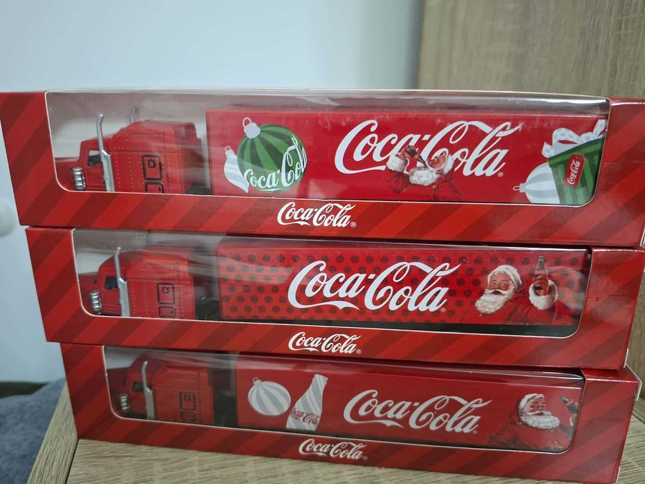 Нови коледни камиончета  на Кока Кола