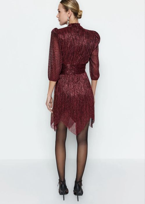 Rochie eleganta midi, in colturi