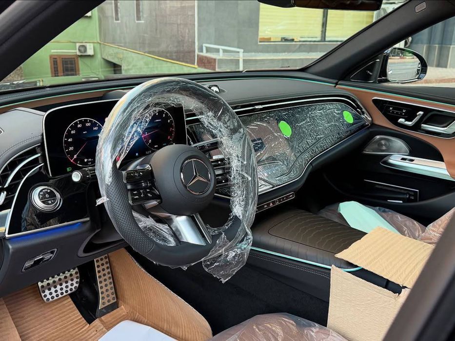 Mercedes-Benz E300 4Matic
