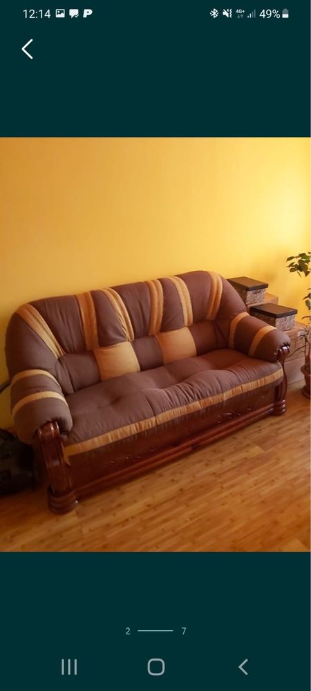 Vand set canapea si 2 fotolii, lemn masiv, culoare maro.