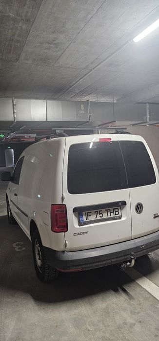 VW Caddy putin folosit si bine ingrijit