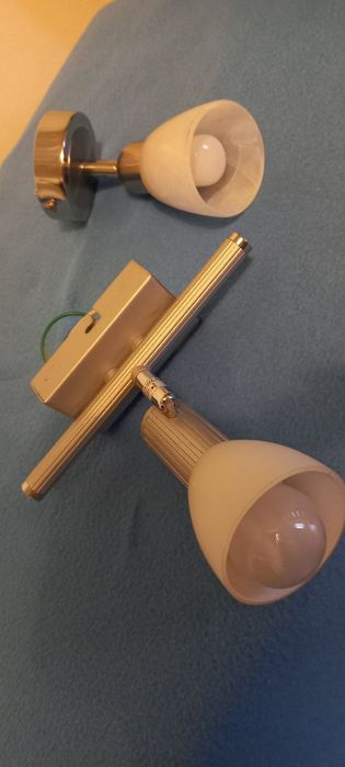 Vând lustre,aplice noi.