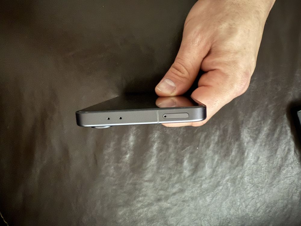 Samsung S24 Fe перфектен