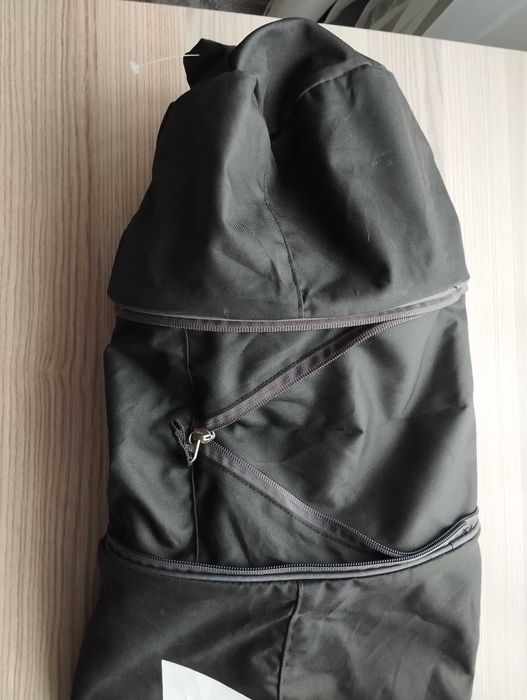 2 бр. калъфи за ски - WEDZE- 40 лв, STÖCKLI - 70 лв, 4 чифта ски щеки