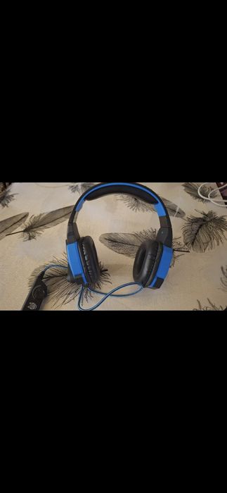 Căști Gaming cu fir ,microfon, 3 Jack-uri ,LED albastru -sunet clar