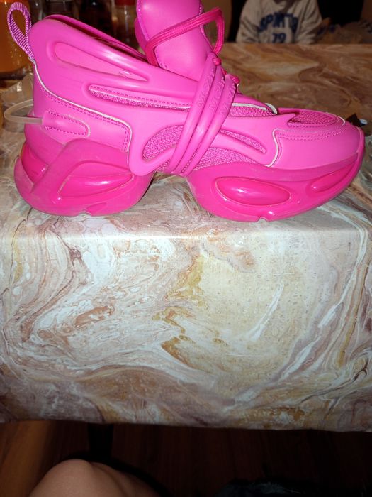 Маратонки маркови