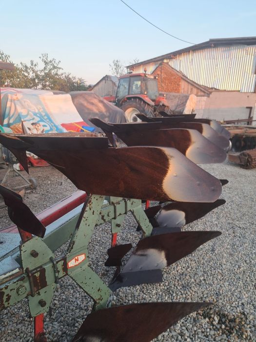 Vând plug reversibil 4 brazde