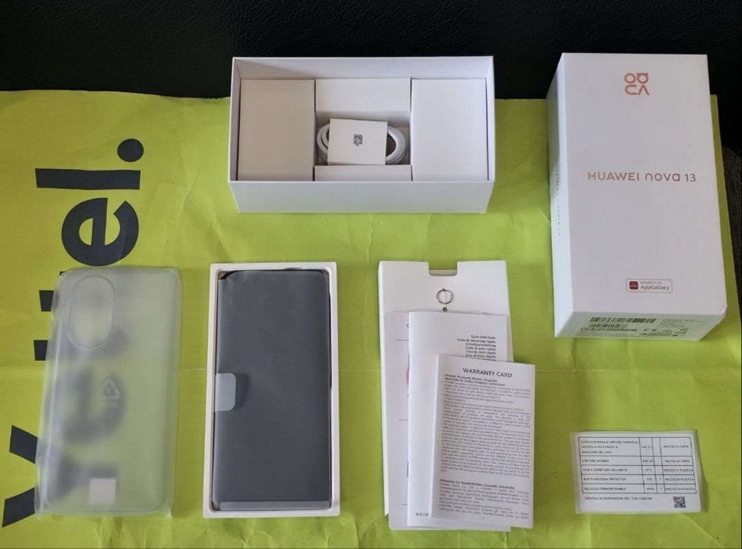 ЧИСТО НОВ 256GB Huawei Nova 13 Yettel Гаранция 3г. 2028 Black / Черен