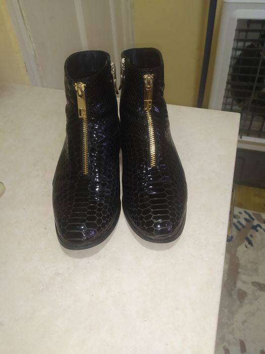 Женские демисезонные ботинки