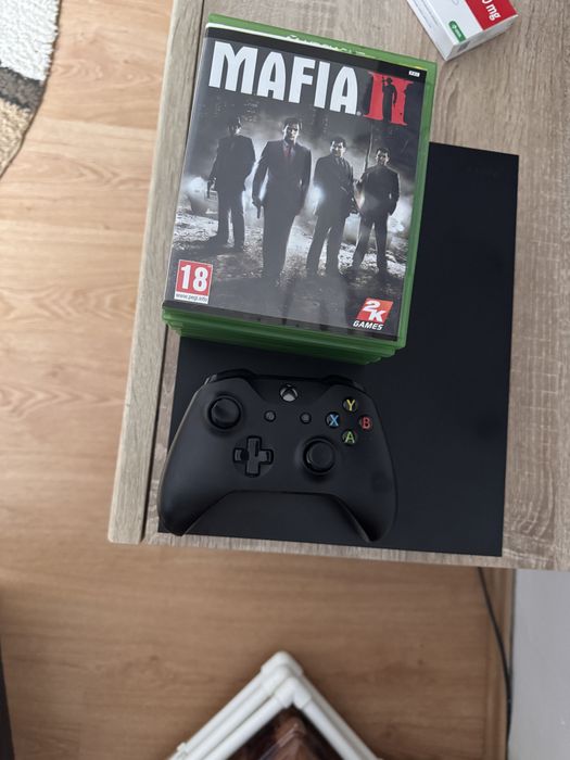 Vand Xbox one X impecabil