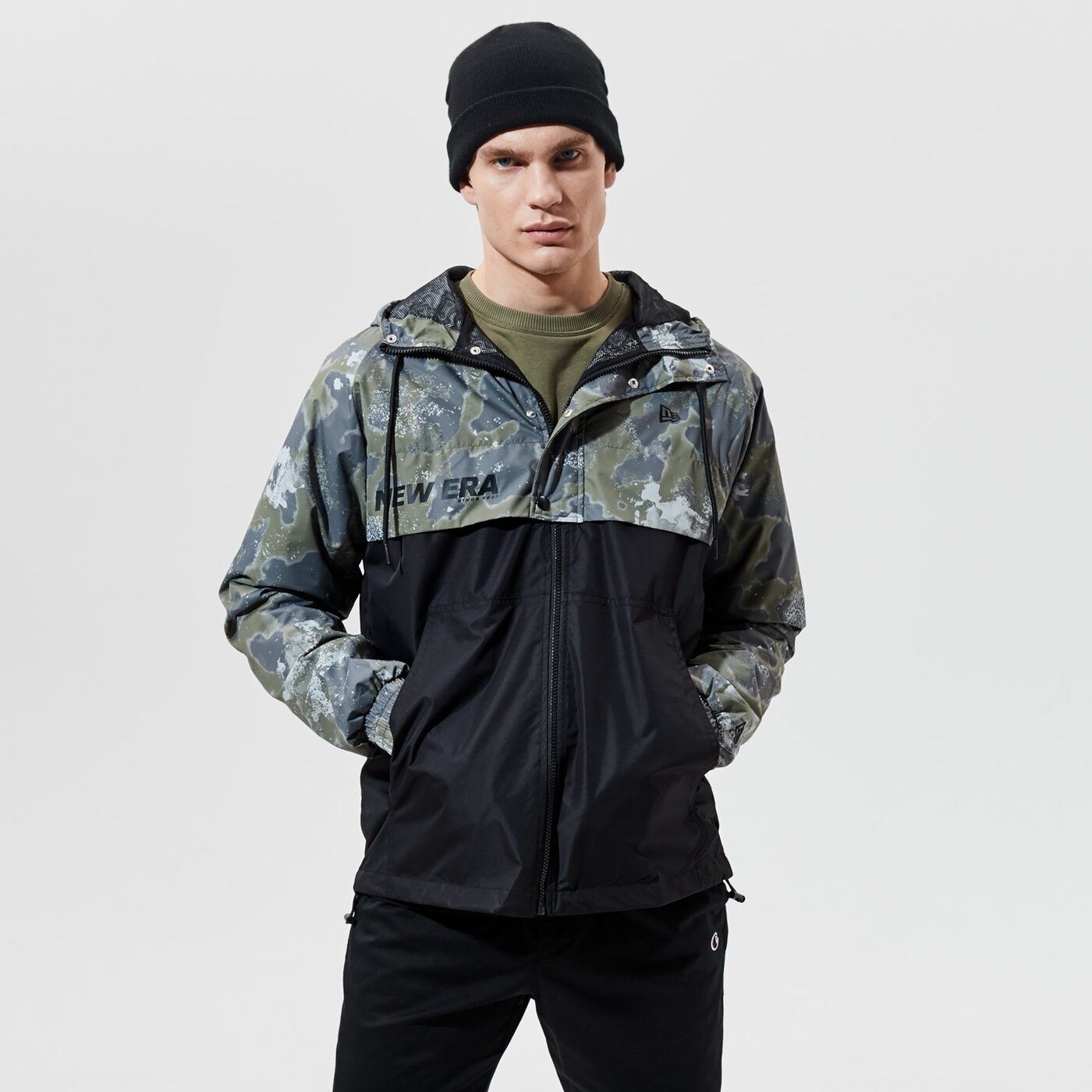 Jacheta/Geaca Geacă New Era Outdoor Utility Windbreaker